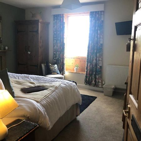 Great Longstone The Hollow Bed And Breakfast מראה חיצוני תמונה