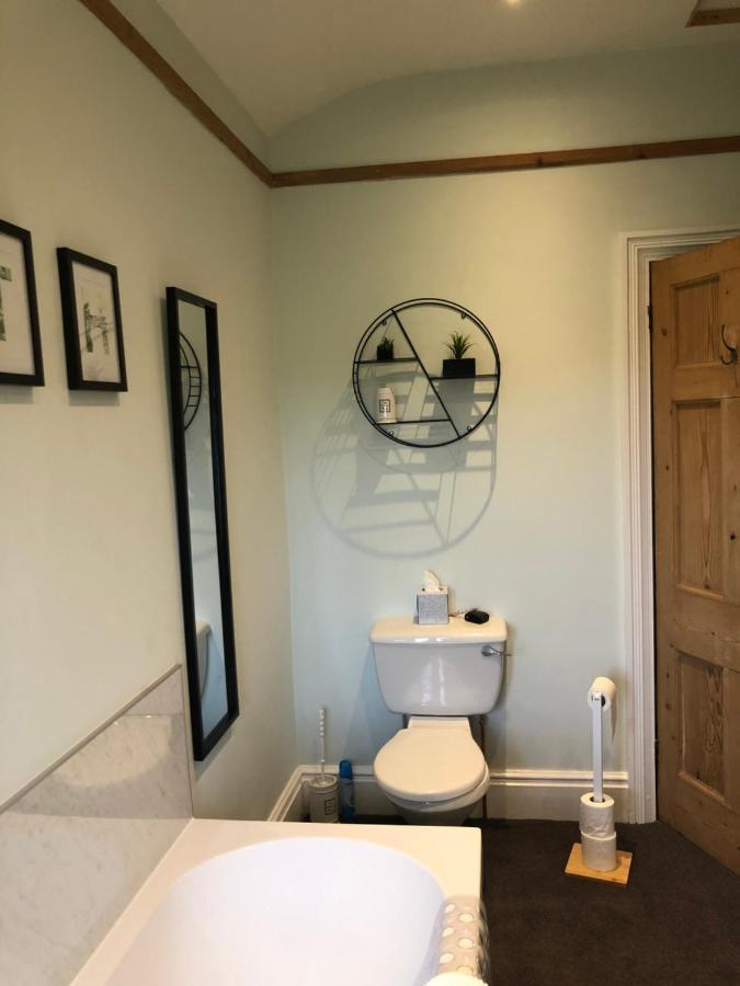 Great Longstone The Hollow Bed And Breakfast מראה חיצוני תמונה