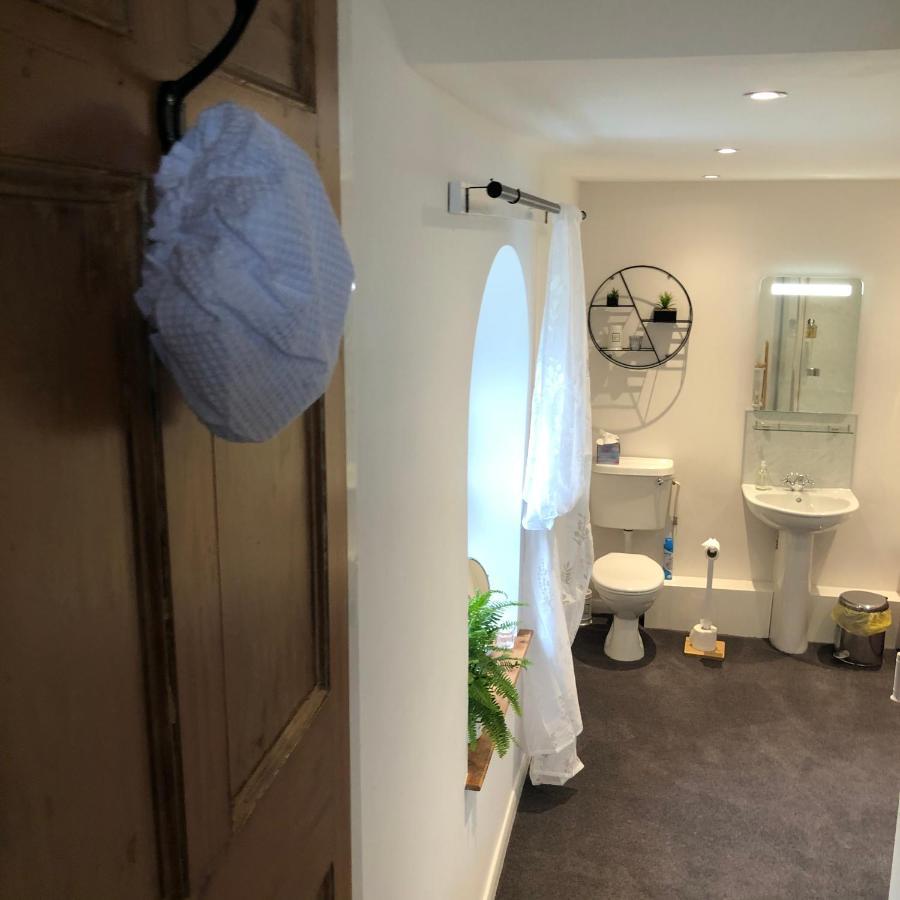 Great Longstone The Hollow Bed And Breakfast מראה חיצוני תמונה